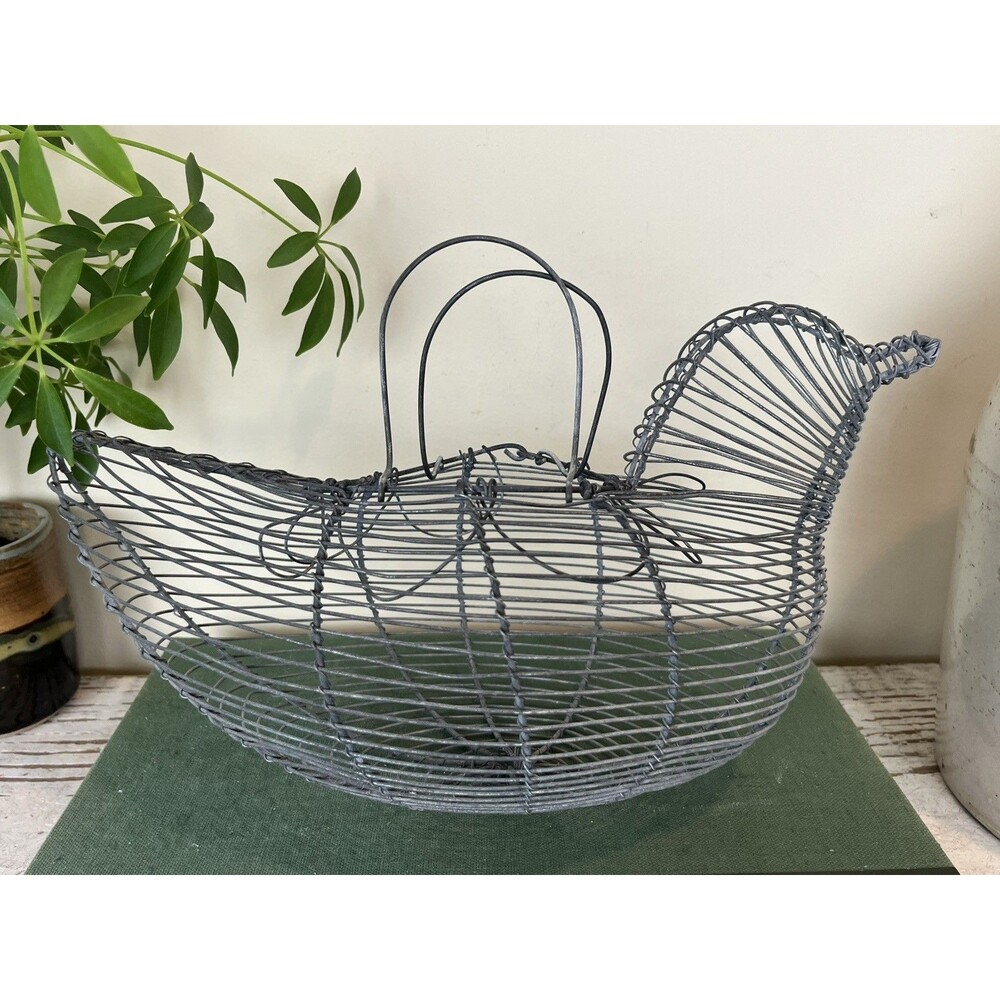 Vintage Farm House Metal Wire Chicken Hen Egg Basket Shabby Chic / Country Decor